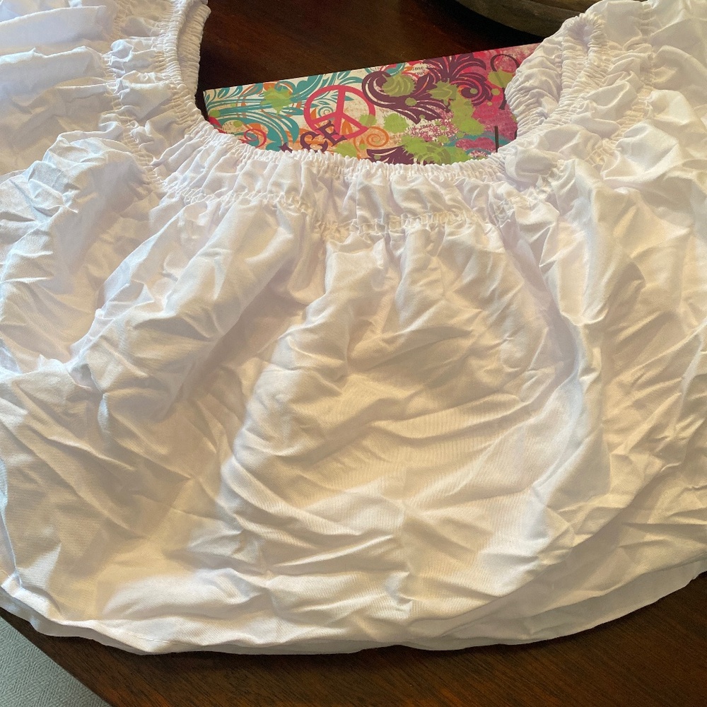 Bedskirt